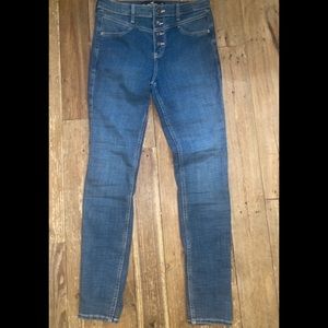 Hollister High-Rise Super Skinny Jeans (no holes)